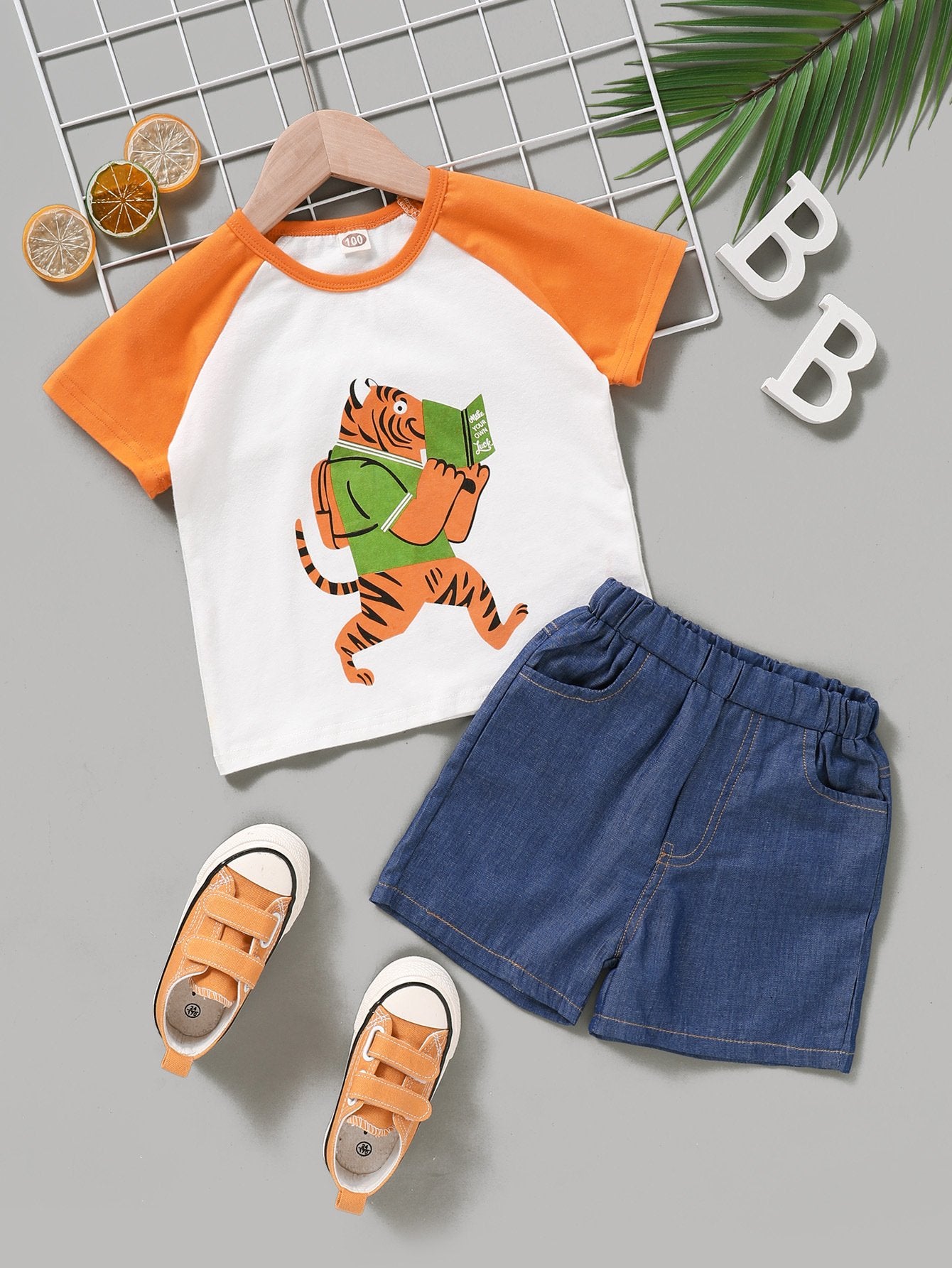 Boys Short Sleeve Tiger Cartoon Printed Top & Denim Shorts wholesale kids clothing