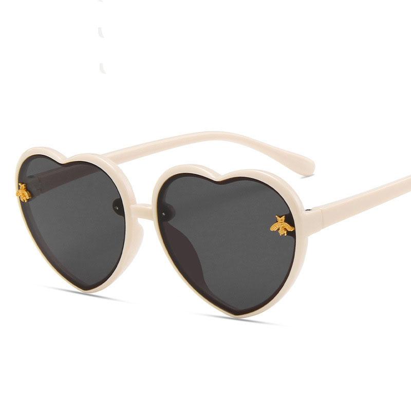 MOQ 5PCS Girls Heart Design Sunglasses Wholesale