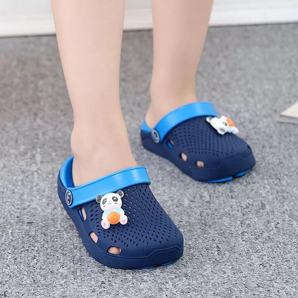 Baby's Slippers 1-6 years old Non-slip Slippers for boys and girls Baby Beach Hole shoes