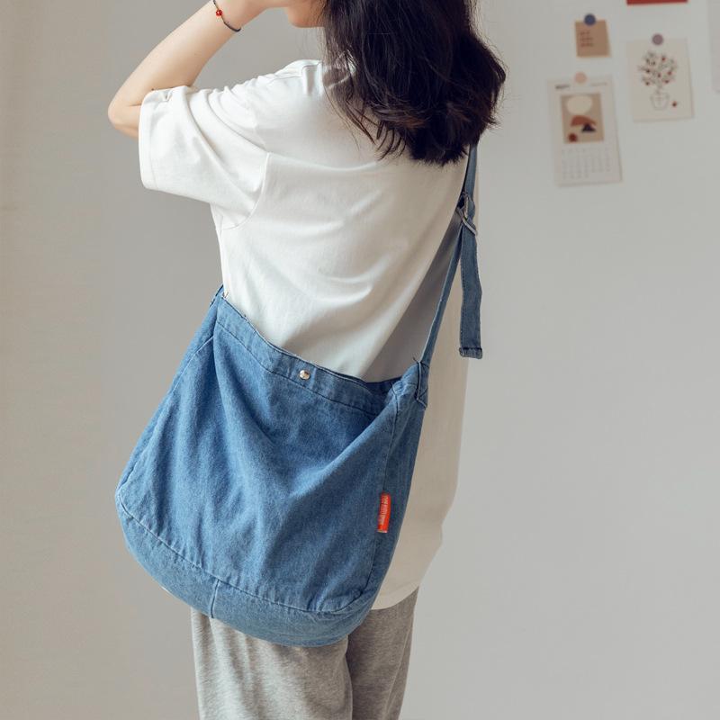 MOQ 3PCS Large Capacity Denim Crossbody Bag Wholesale