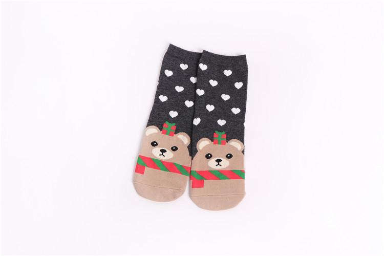 MOQ 10 pairs/2groups Christmas Heart Print Crew Socks Wholesale