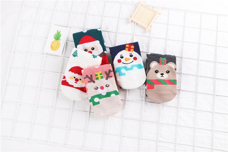 MOQ 10 pairs/2groups Christmas Heart Print Crew Socks Wholesale