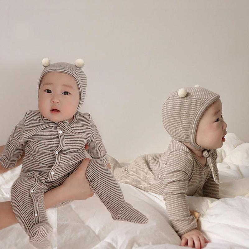 Newborn striped chest buckle baby one-piece with foot socks & Hat 2-piece set wholesale