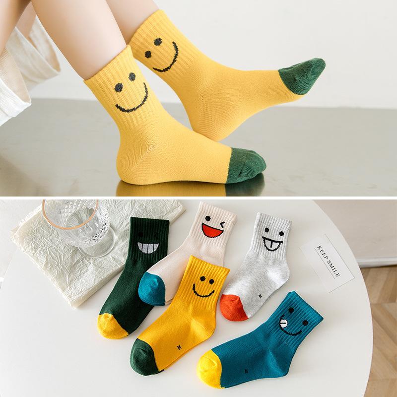 MOQ 15Pairs Cartoon smiling face cotton children's socks Wholesale