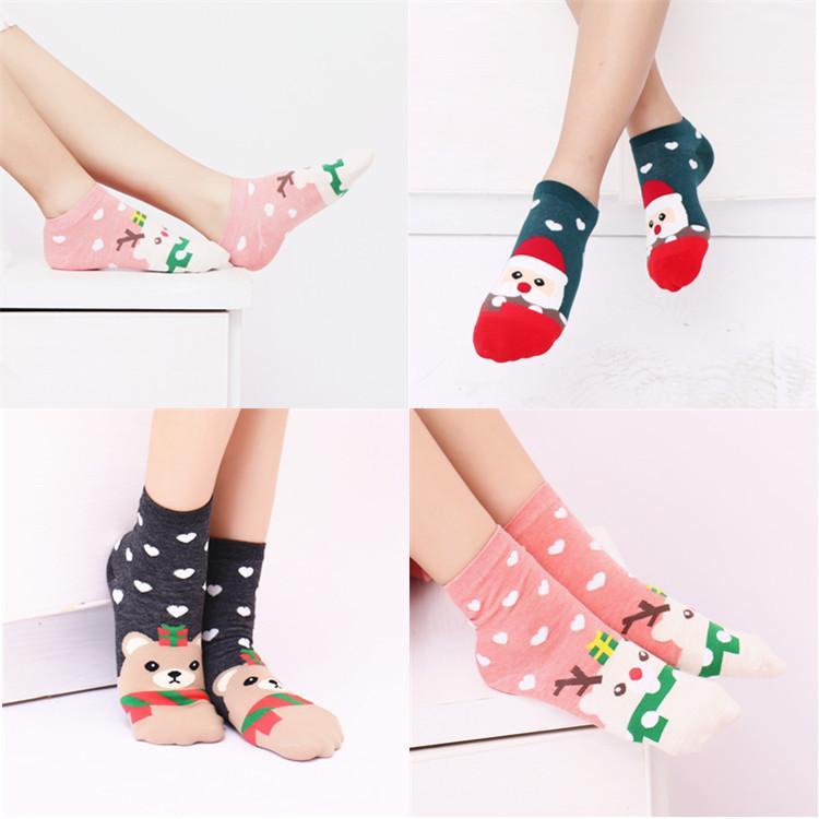 MOQ 10 pairs/2groups Christmas Heart Print Crew Socks Wholesale