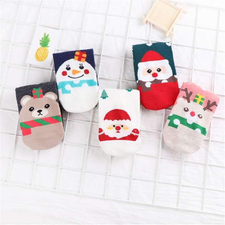 MOQ 10 pairs/2groups Christmas Heart Print Crew Socks Wholesale