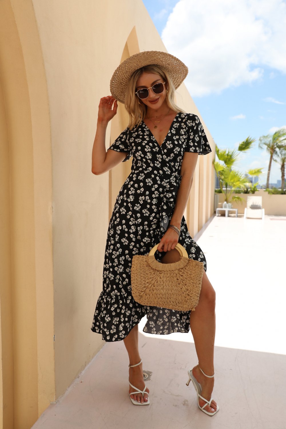 2022 Summer New Sexy Chiffon Print V-neck Dress Ruffled Beach Skirt Midi Dress For Women Wholesale Women Dress